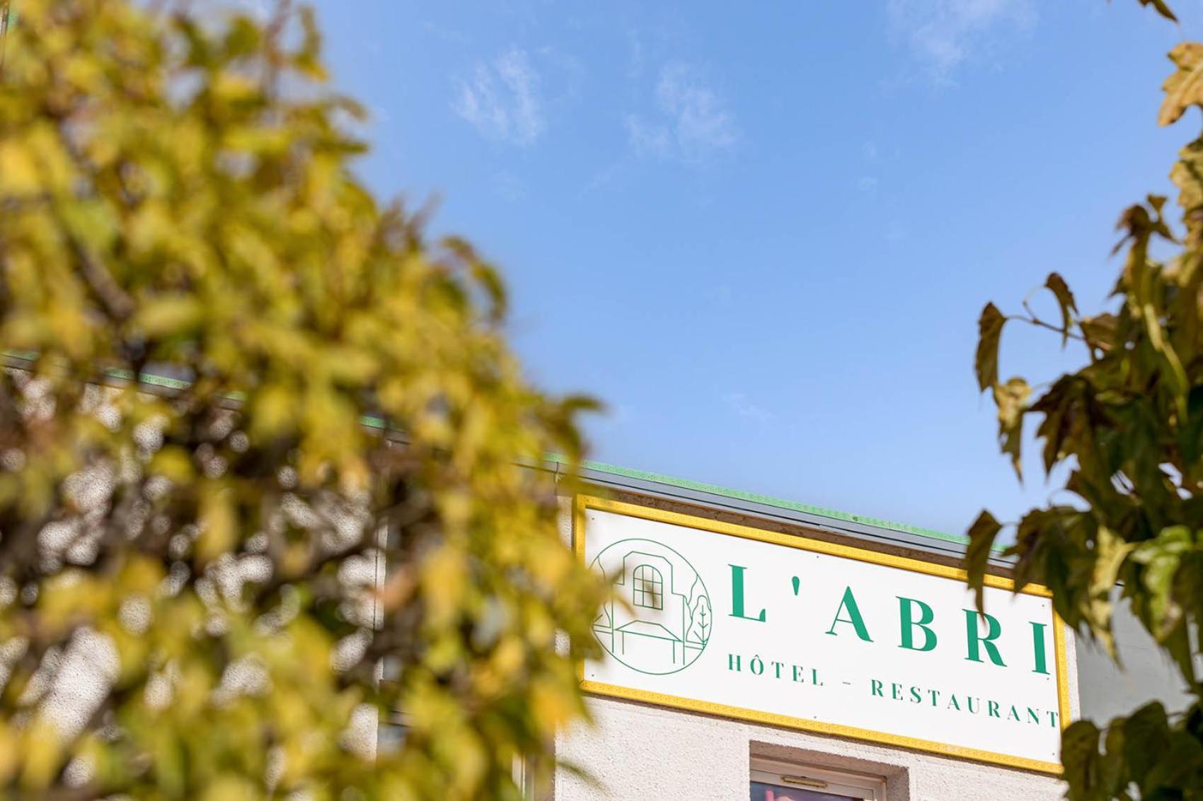 Logis Hotel Restaurant L'Abri Blavozy ภายนอก รูปภาพ